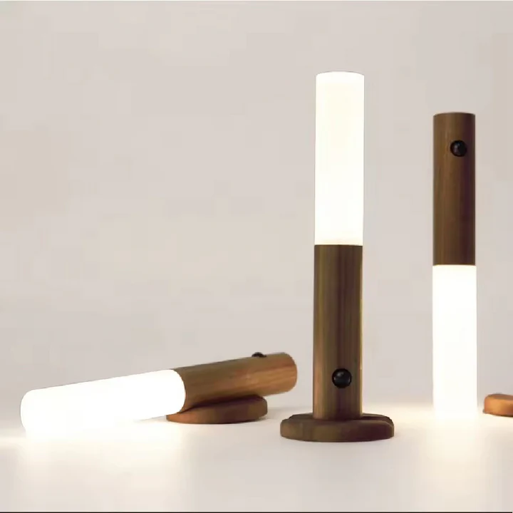 Luminária Portátil Recarregável com Sensor