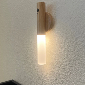 Luminária Portátil Recarregável com Sensor